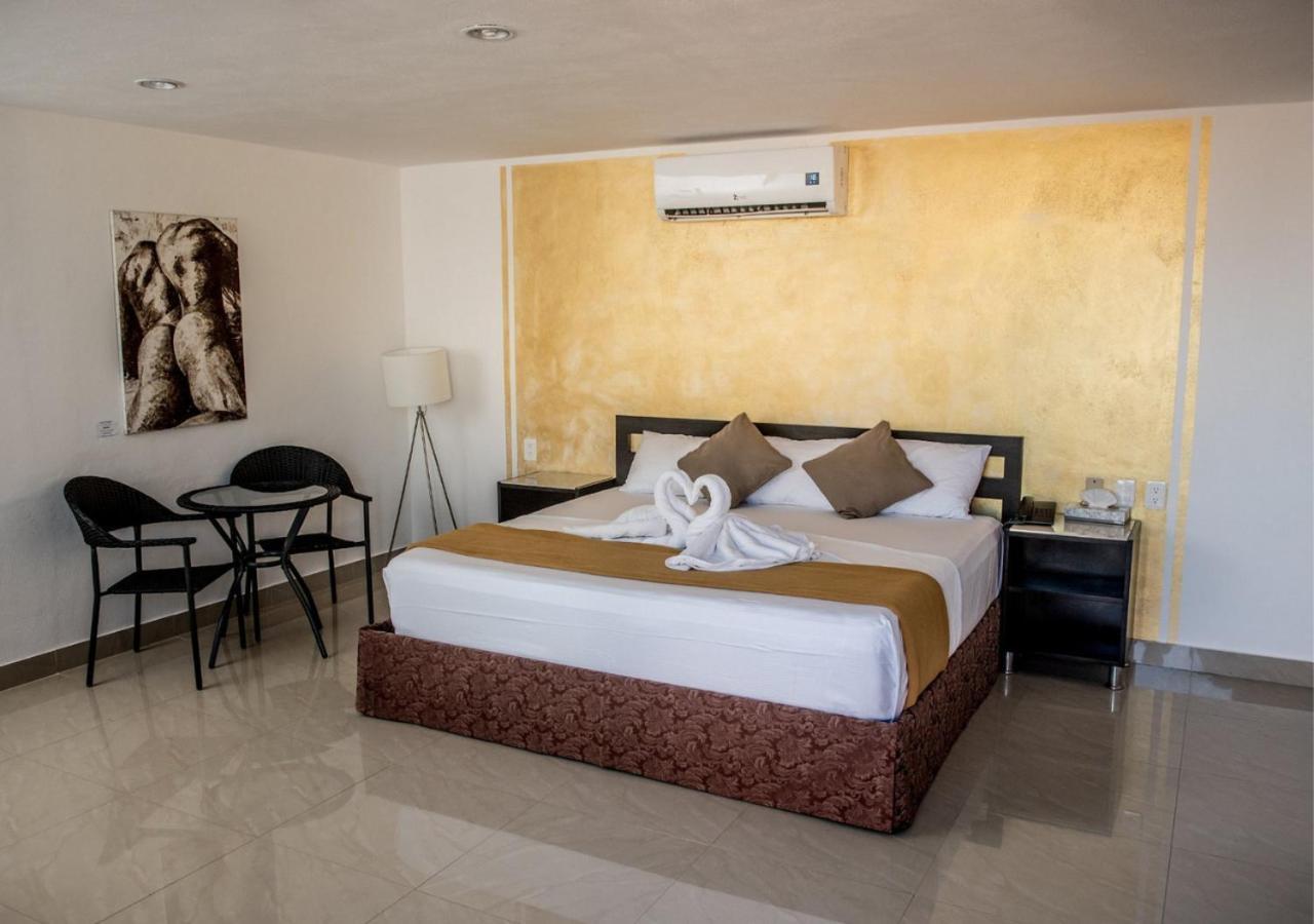Sunrise 42 Suites By Holiday In Playa Playa del Carmen Esterno foto