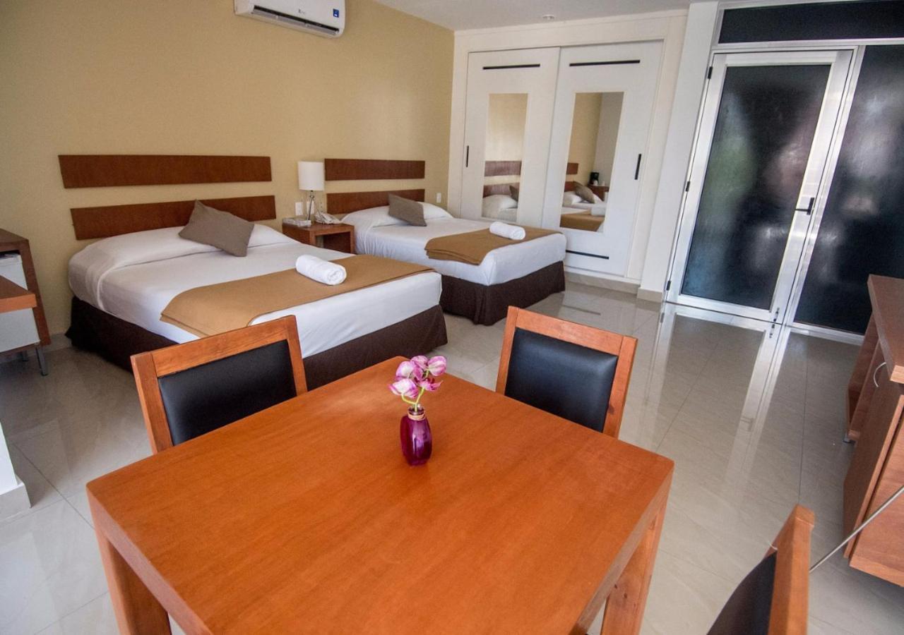 Sunrise 42 Suites By Holiday In Playa Playa del Carmen Esterno foto